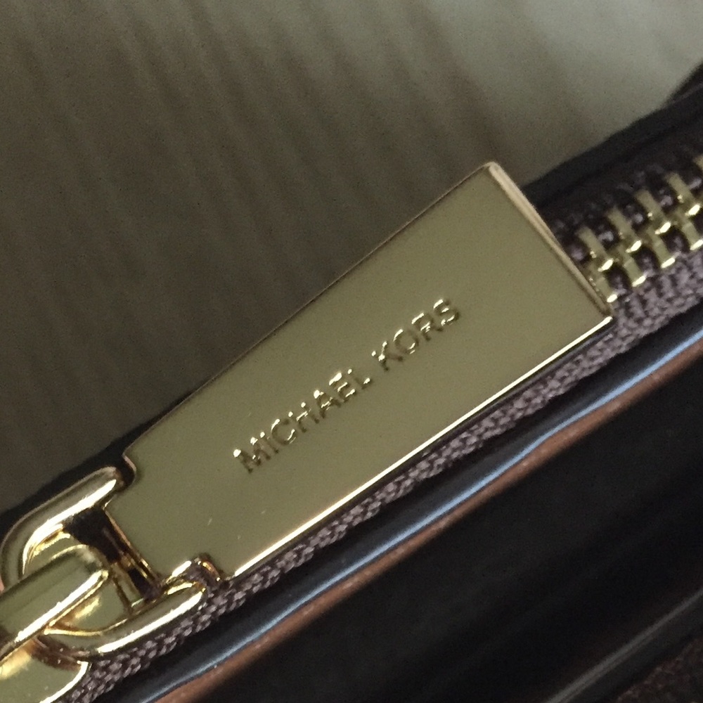 Michael Kors Brown Multi Double Zipper Wristlet - Picture 6 of 13